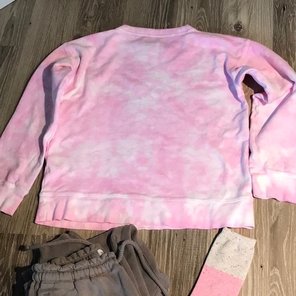 J. Crew Tie-dyed boyfriend sweatshirt in magic rinse cotton - Picture 4 of 8